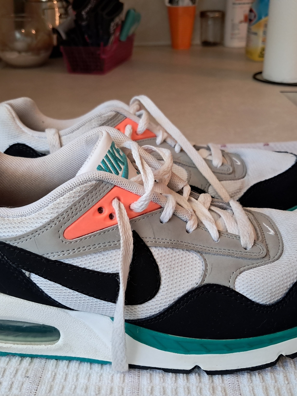 Nike Air Max Correlate Womens Size 8.5 White New Green Mango Shoes 511417-136
